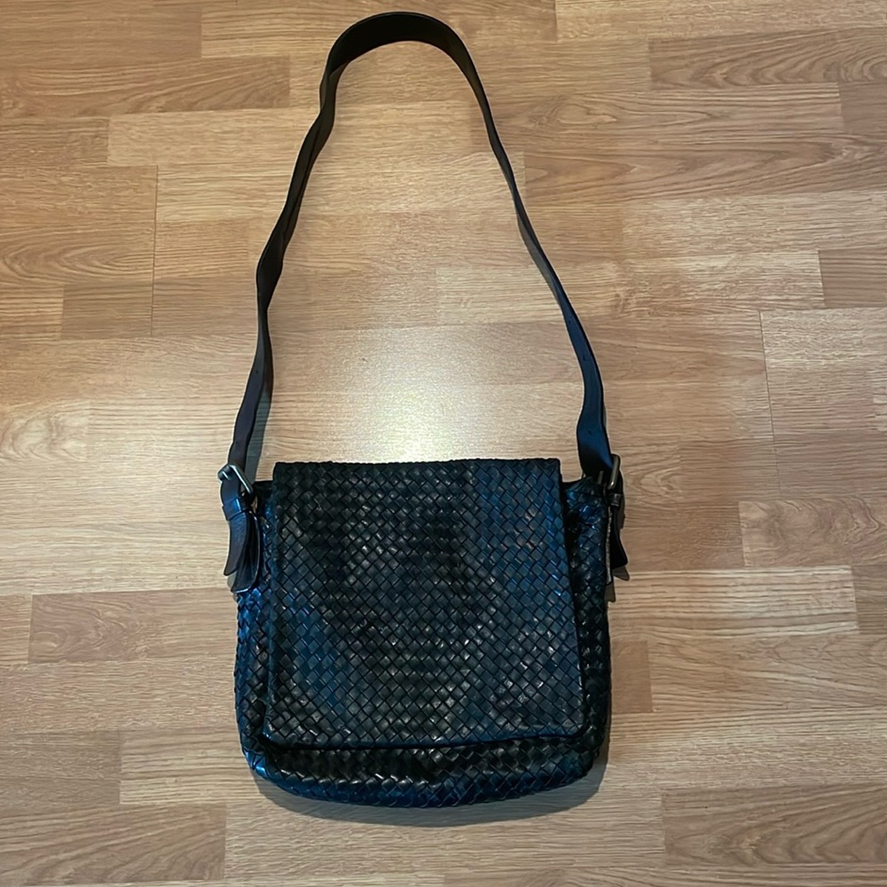Bottega Veneta Large Black Intrecciato Crossbody